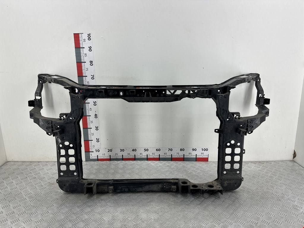 Панель передняя (передняя монтажная панель рамка передняя телевизор) Kia Sorento 3 (2014-2020)