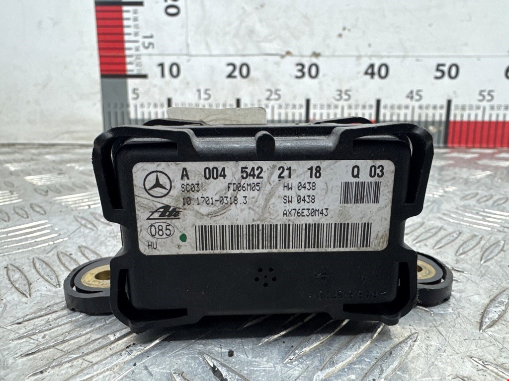 Датчик ускорения (курсовой устойчивости уровня оборотов) Mercedes S-Class (W221) (2005-2013)