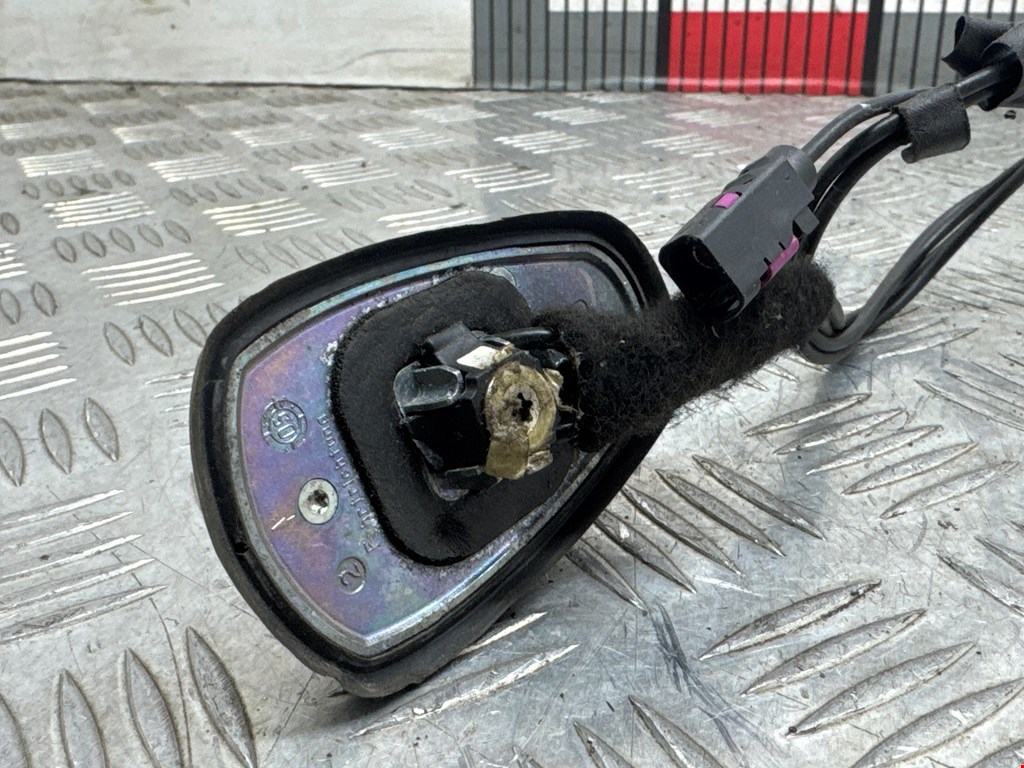 Антенна MERCEDES-BENZ C-Class C-klasse W204 2007-2015