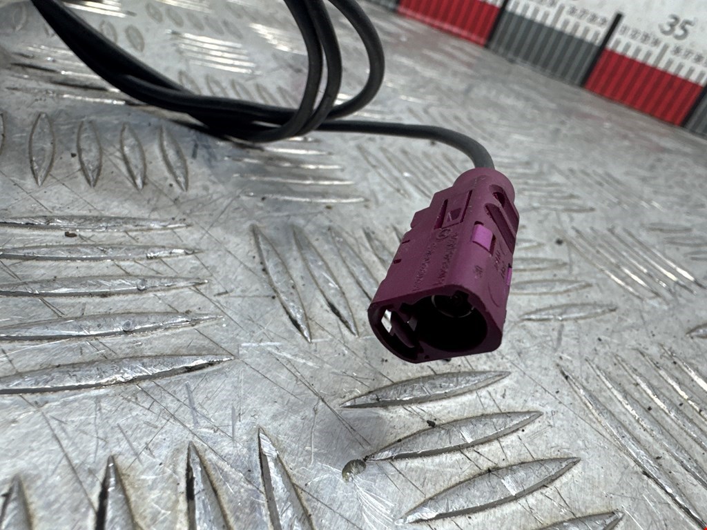 Антенна MERCEDES-BENZ C-Class C-klasse W204 2007-2015