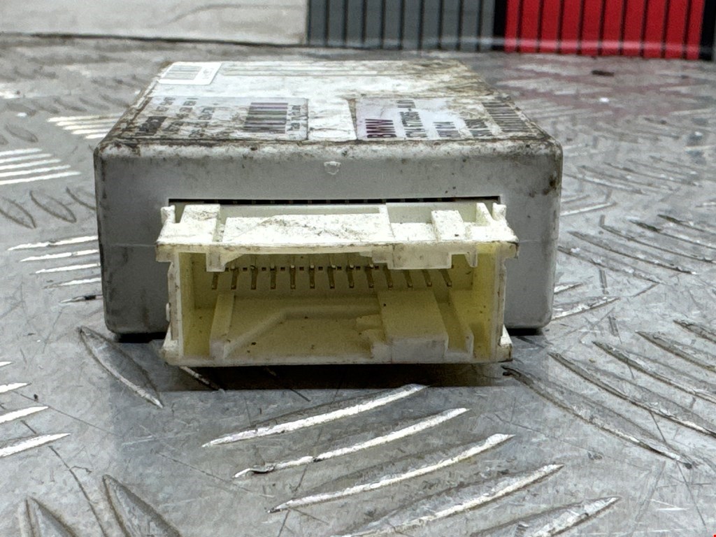 Блок управления стеклоподъемниками BMW X5 E70 2007-2013