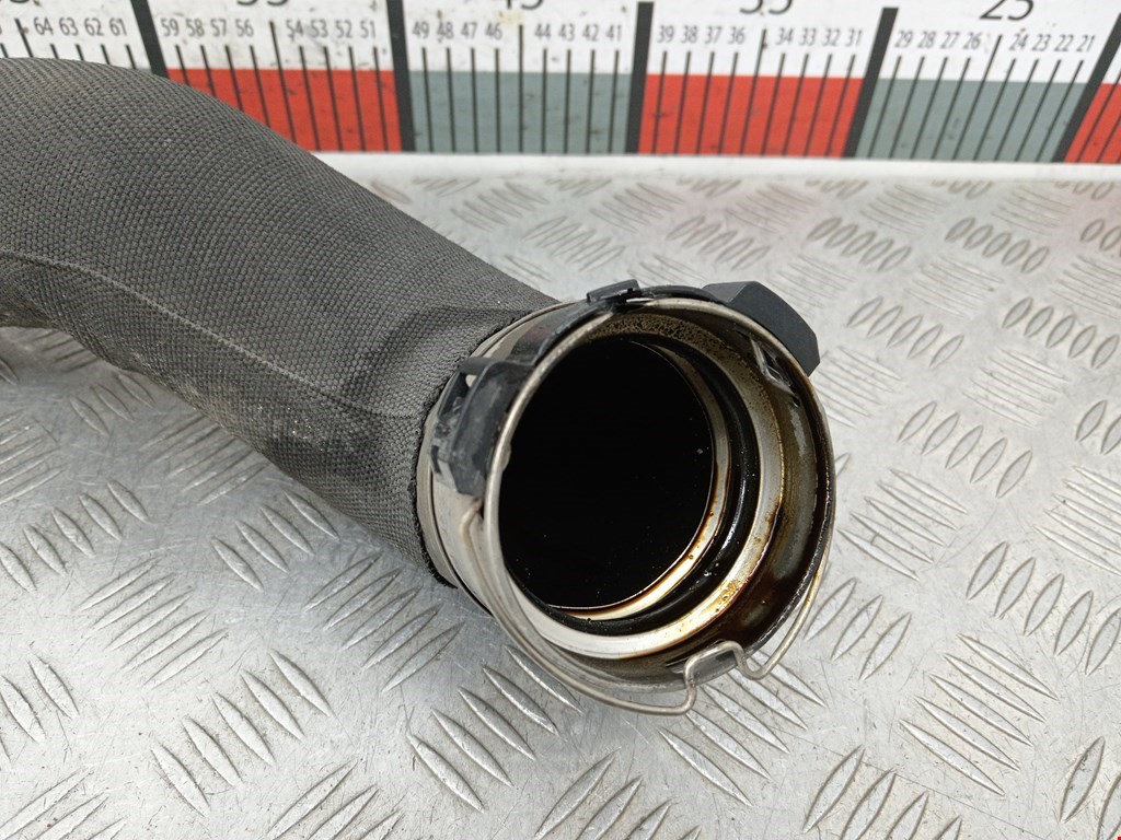 Патрубок интеркулера BMW 2er Grand Tourer F46 2015-2022