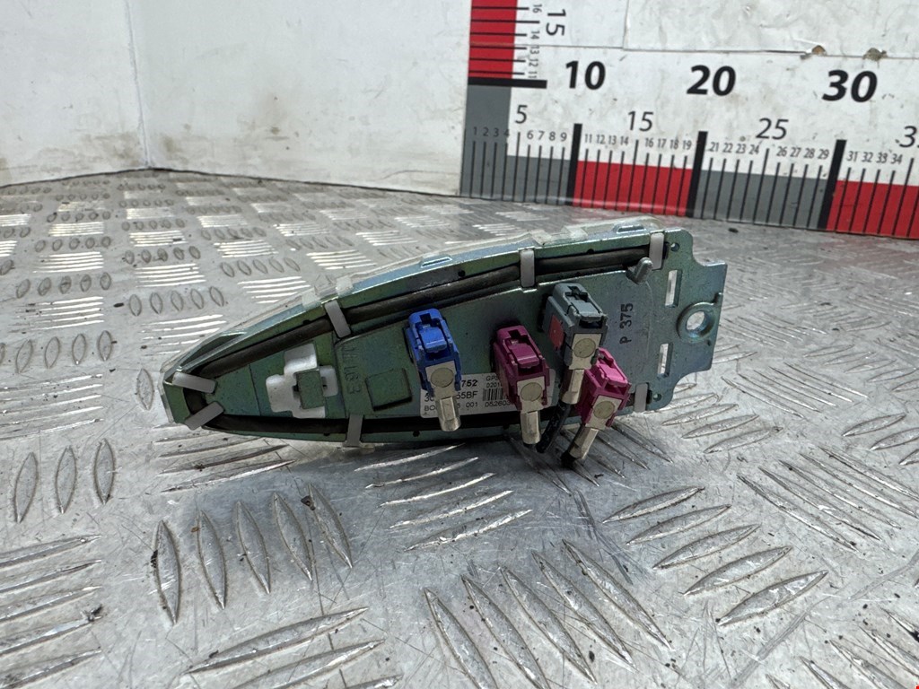 Антенна BMW X5 E70 2007-2013