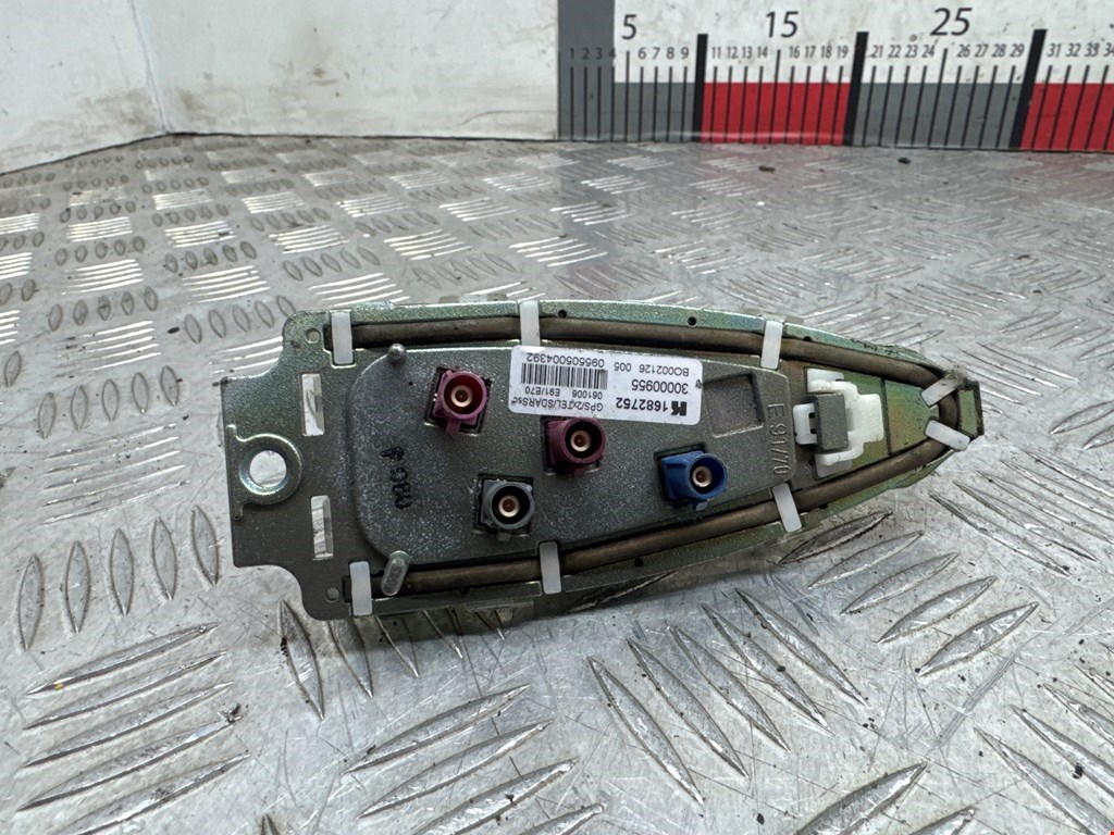 Антенна BMW X5 E70 2007-2013