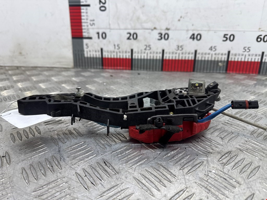 Кронштейн ручки BMW 2er F22/F23 2014-2021