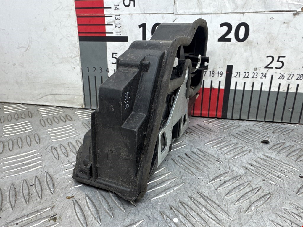 Замок двери передней левой BMW 5er 5 серия F10/F11/F07 2009-2017