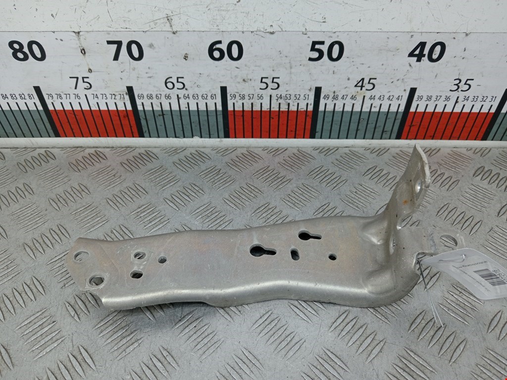 Кронштейн усилителя переднего бампера BMW 2-Series Gran Tourer (F46) (2015-2018)