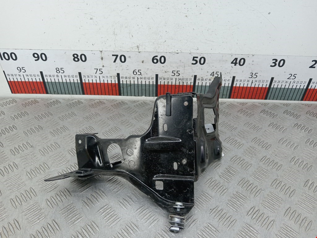 Кронштейн фары левый BMW 2er Grand Tourer F46 2015-2022