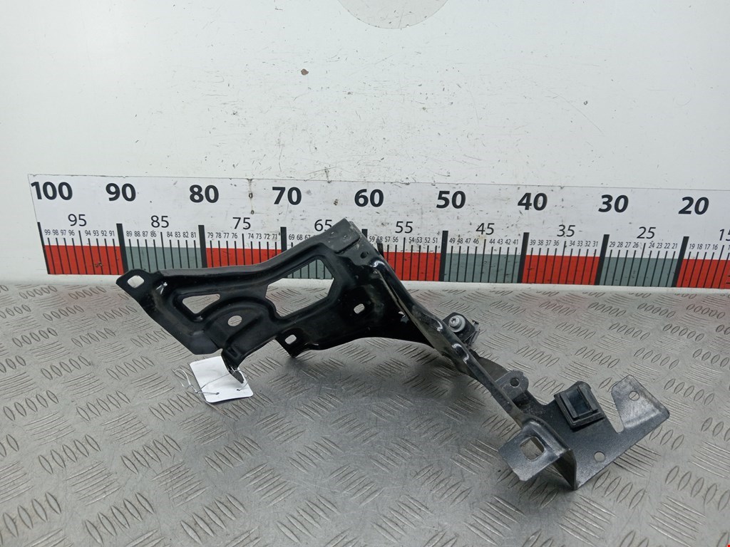 Кронштейн фары левый BMW 2er Grand Tourer F46 2015-2022