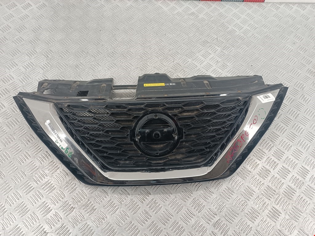 Решетка радиатора NISSAN Qashqai J11 2013-2022