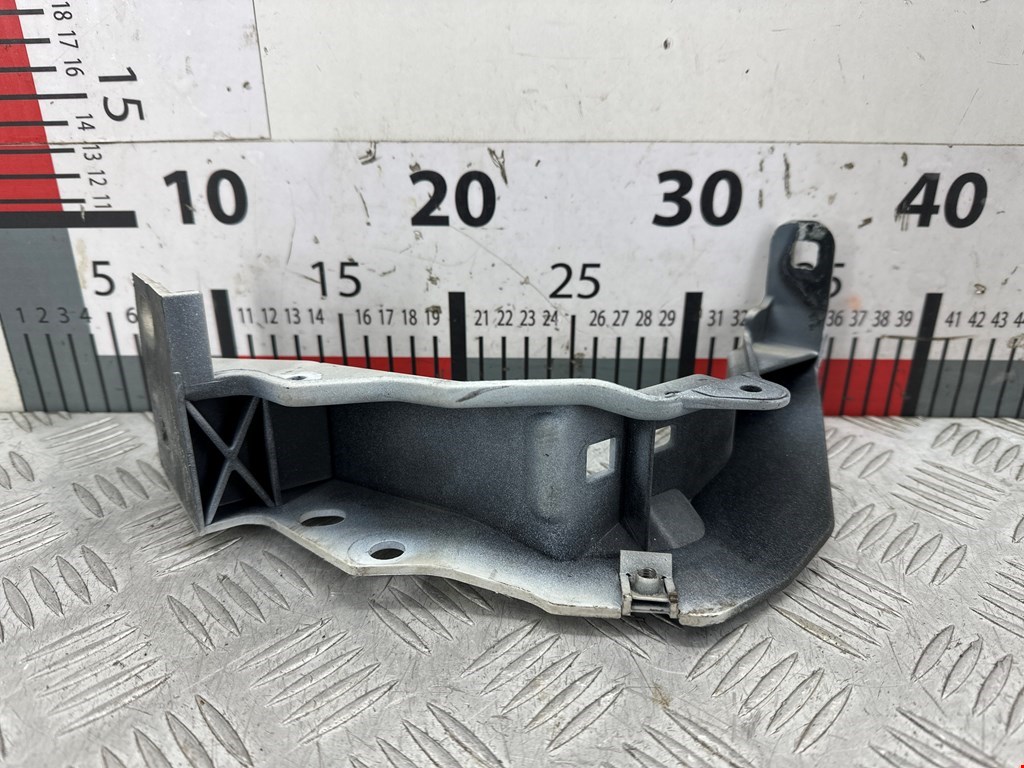 Кронштейн фары правый JAGUAR XF X250 2007-2015