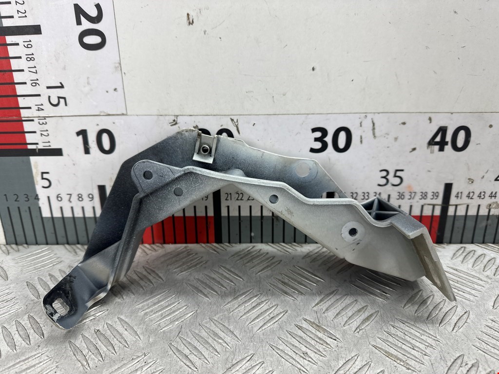 Кронштейн фары правый JAGUAR XF X250 2007-2015