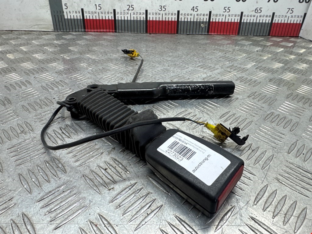 Замок ремня безопасности (преднатяжитель ремня безопасности) Mercedes ML-Class (W164) (2005-2011)