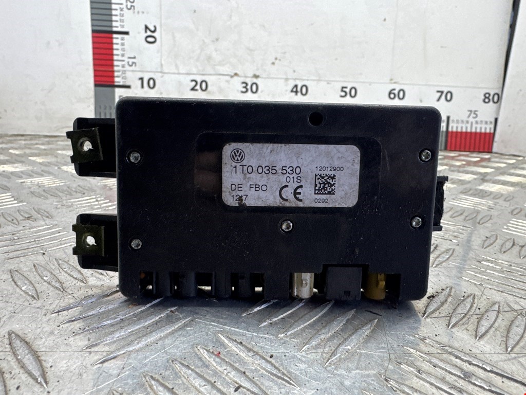 Усилитель антенны VOLKSWAGEN Touareg 2002-2010