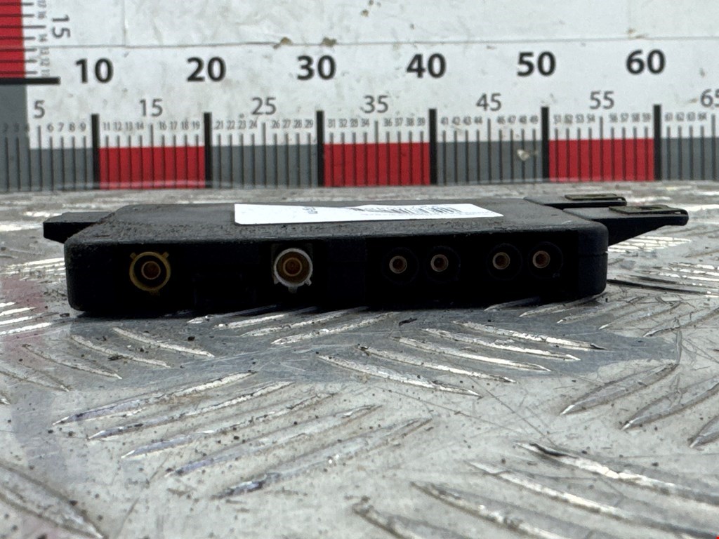 Усилитель антенны VOLKSWAGEN Touareg 2002-2010