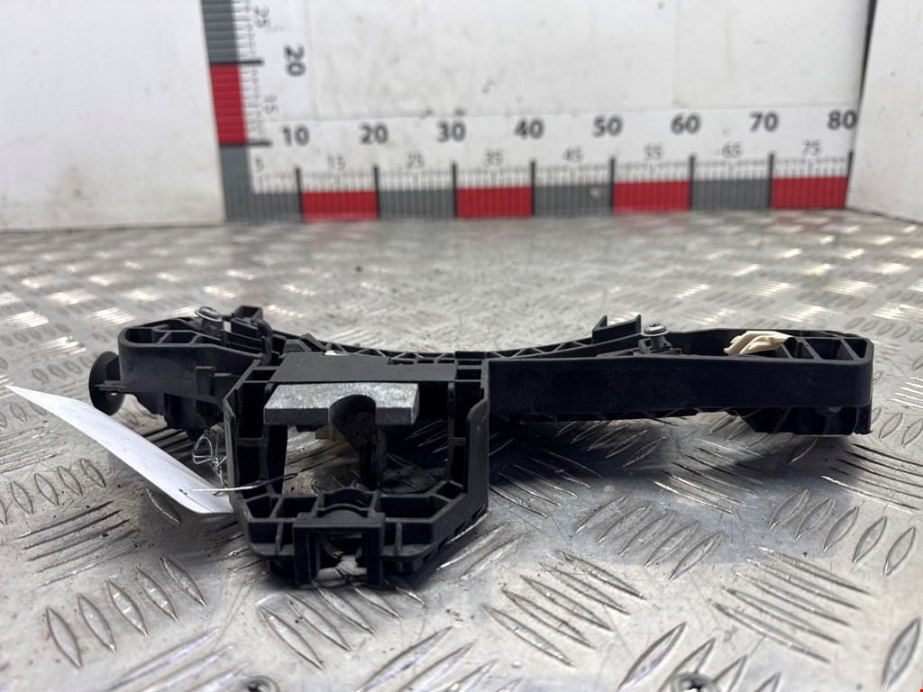 Кронштейн ручки MERCEDES-BENZ C-Class C-klasse W204 2007-2015