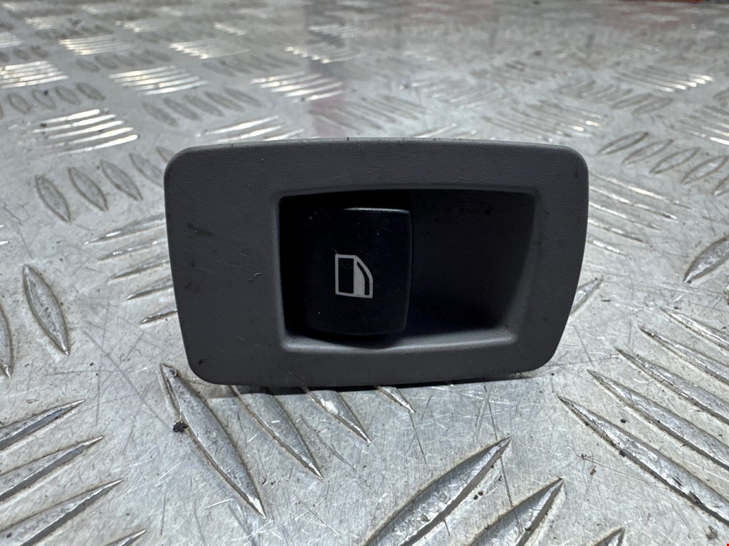 Кнопка стеклоподъемника BMW 3er E90/E91 2005-2012