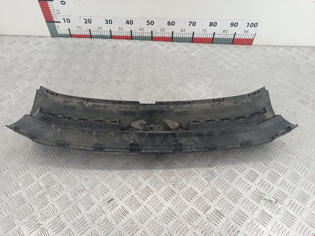 Решетка радиатора LADA (VAZ) Largus 2012-н.в.