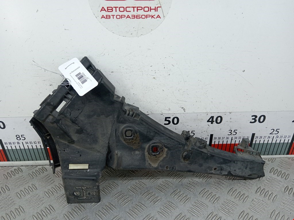 Кронштейн (крепление) переднего бампера правый Audi Q7 4L (2005-2015)