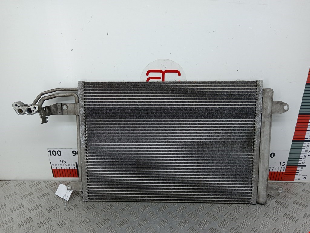 Радиатор кондиционера VOLKSWAGEN Touran 2003-2010