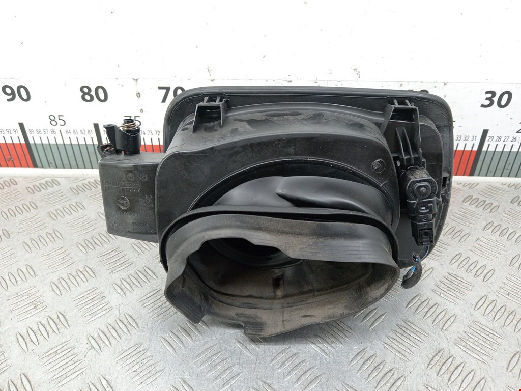 Лючок бензобака BMW 2er Grand Tourer F46 2015-2022