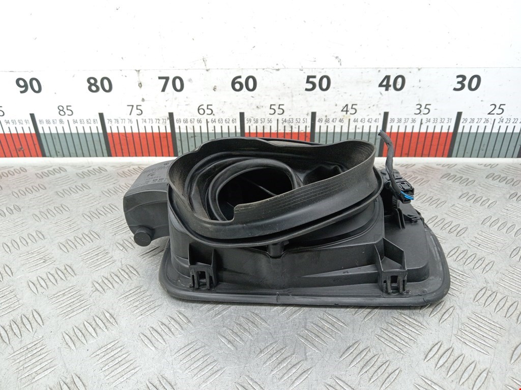 Лючок бензобака BMW 2er Grand Tourer F46 2015-2022