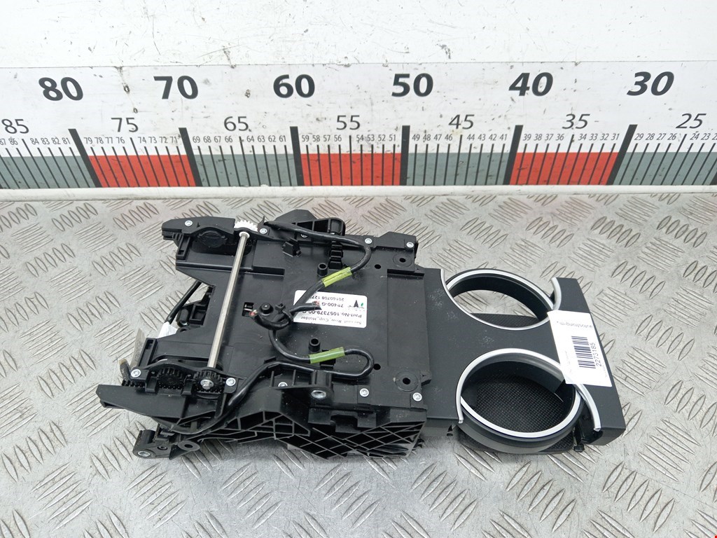 Подстаканник TESLA Model S I 2012-н.в.