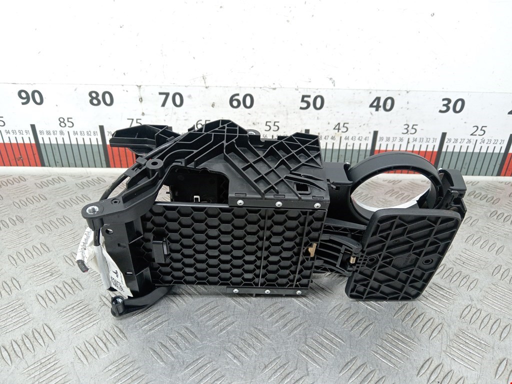 Подстаканник TESLA Model S I 2012-н.в.