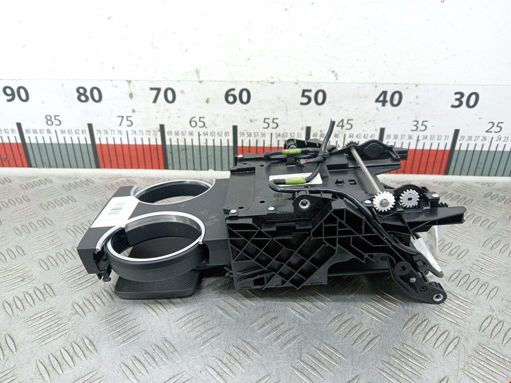 Подстаканник TESLA Model S I 2012-н.в.