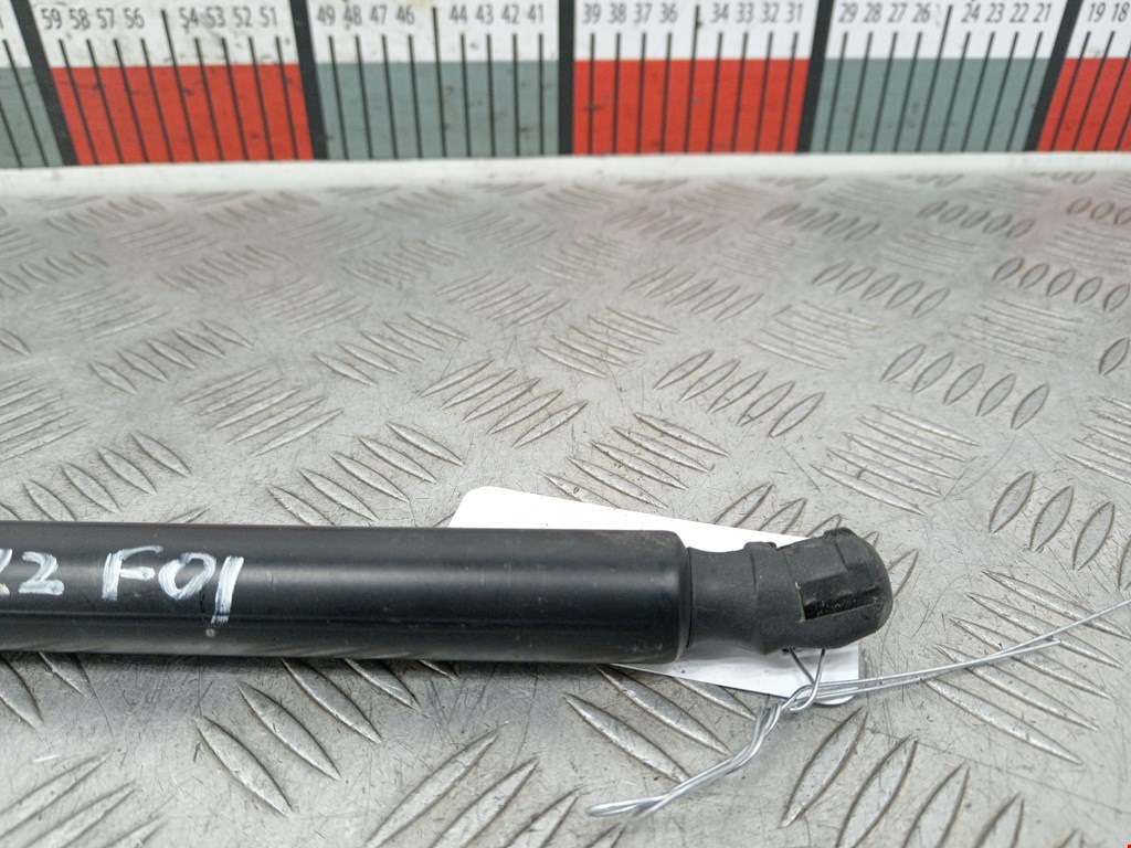 Амортизатор крышки (двери) багажника AUDI Q7 I 2006-2015