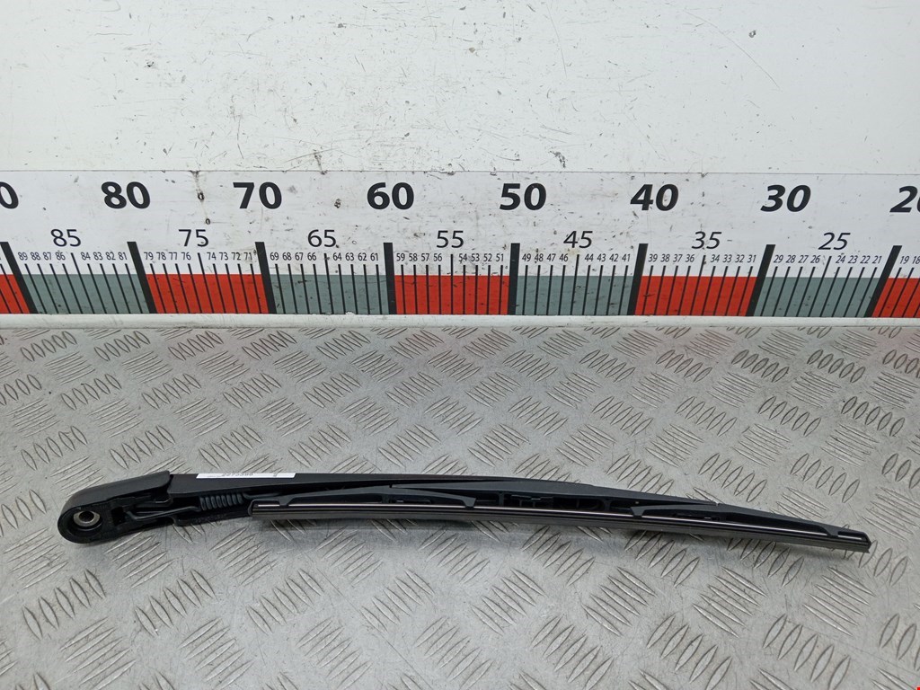 Поводок стеклоочистителя заднего Infiniti QX70 (2013-2019)