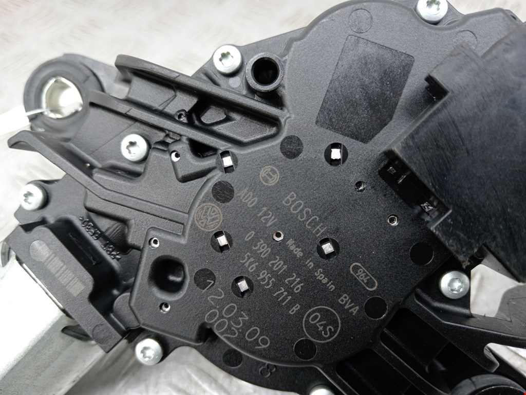 Моторчик стеклоочистителя задний VOLKSWAGEN Touran 2003-2010