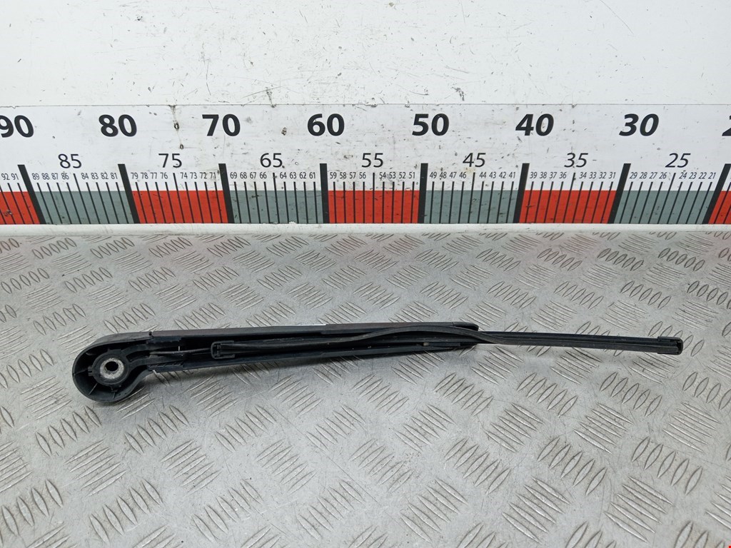 Поводок дворника задний (заднего) VOLKSWAGEN Touran 2003-2010