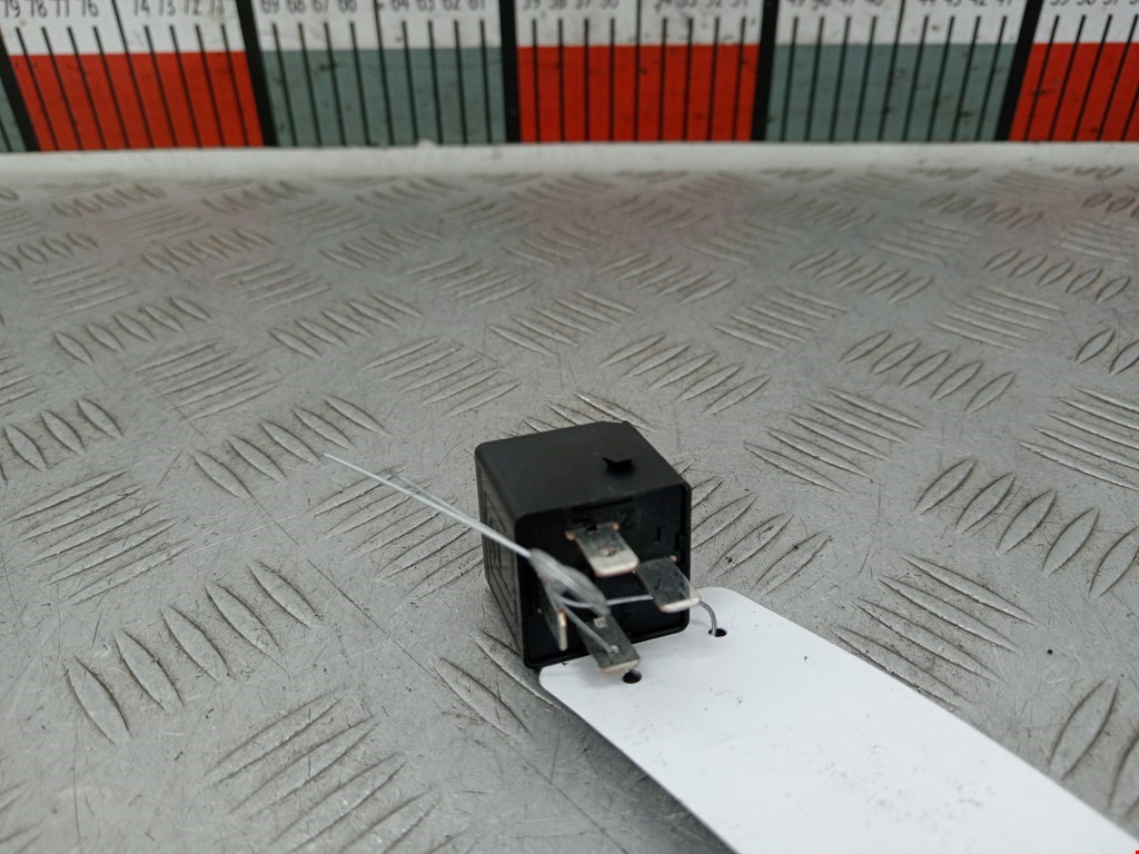 Реле VOLKSWAGEN Touran 2003-2010