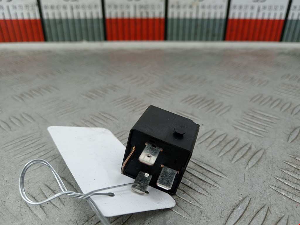 Реле VOLKSWAGEN Touran 2003-2010