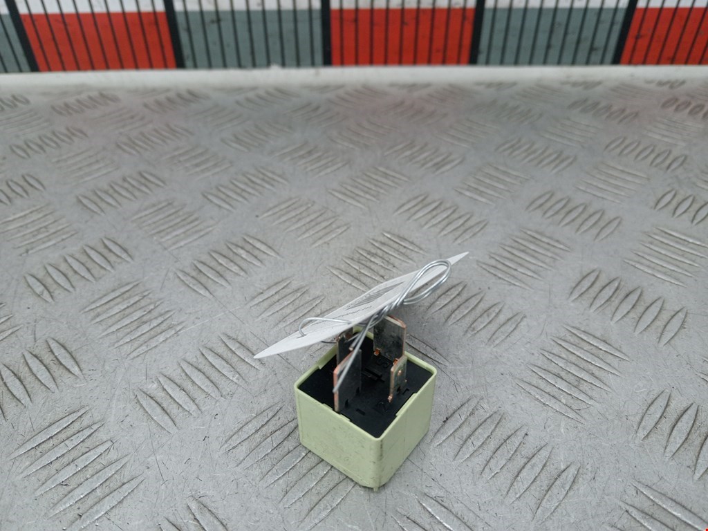 Реле VOLKSWAGEN Touran 2003-2010