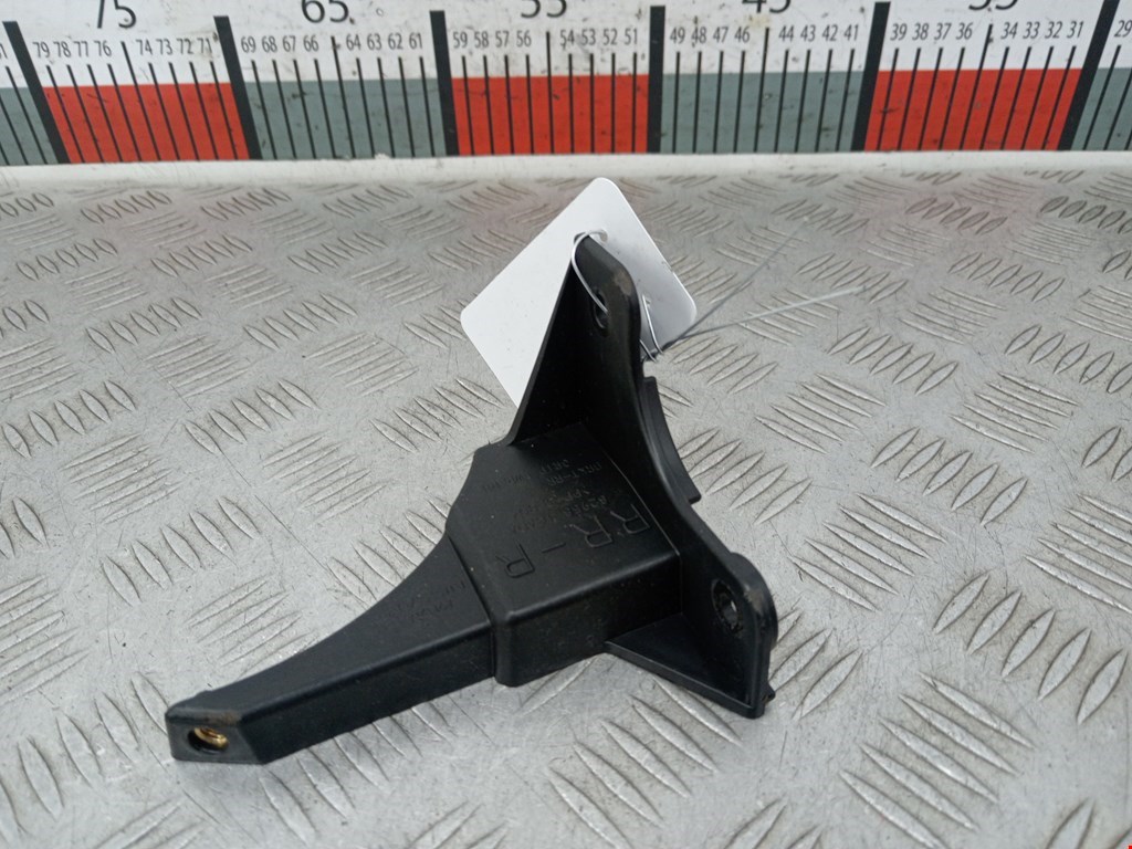 Петля двери задней правой Infiniti QX70 (2013-2019)