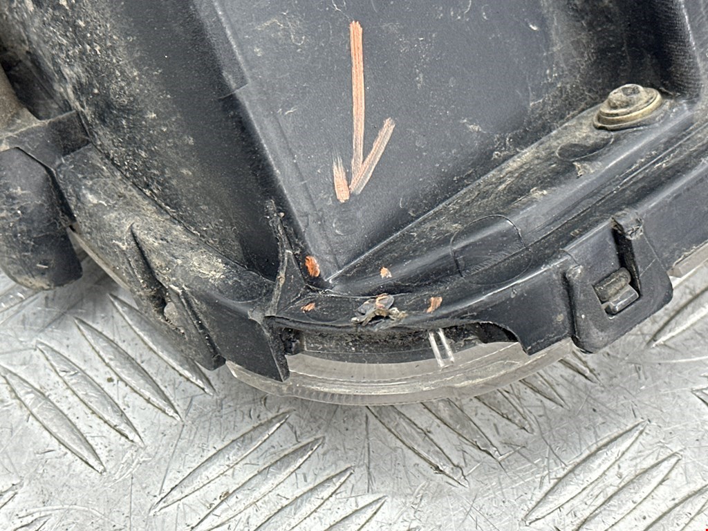 Фара противотуманная левая (ПТФ) KIA Sorento 2009-2021