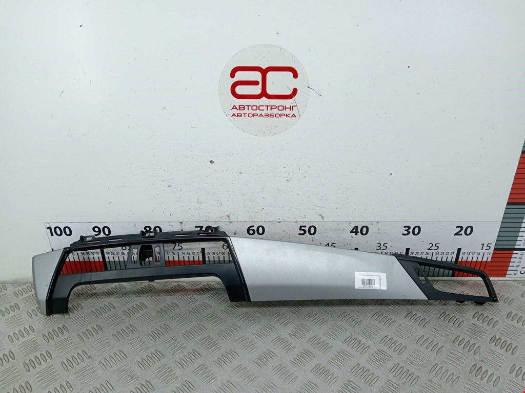 Накладка декоративная BMW 2er Grand Tourer F46 2015-2022