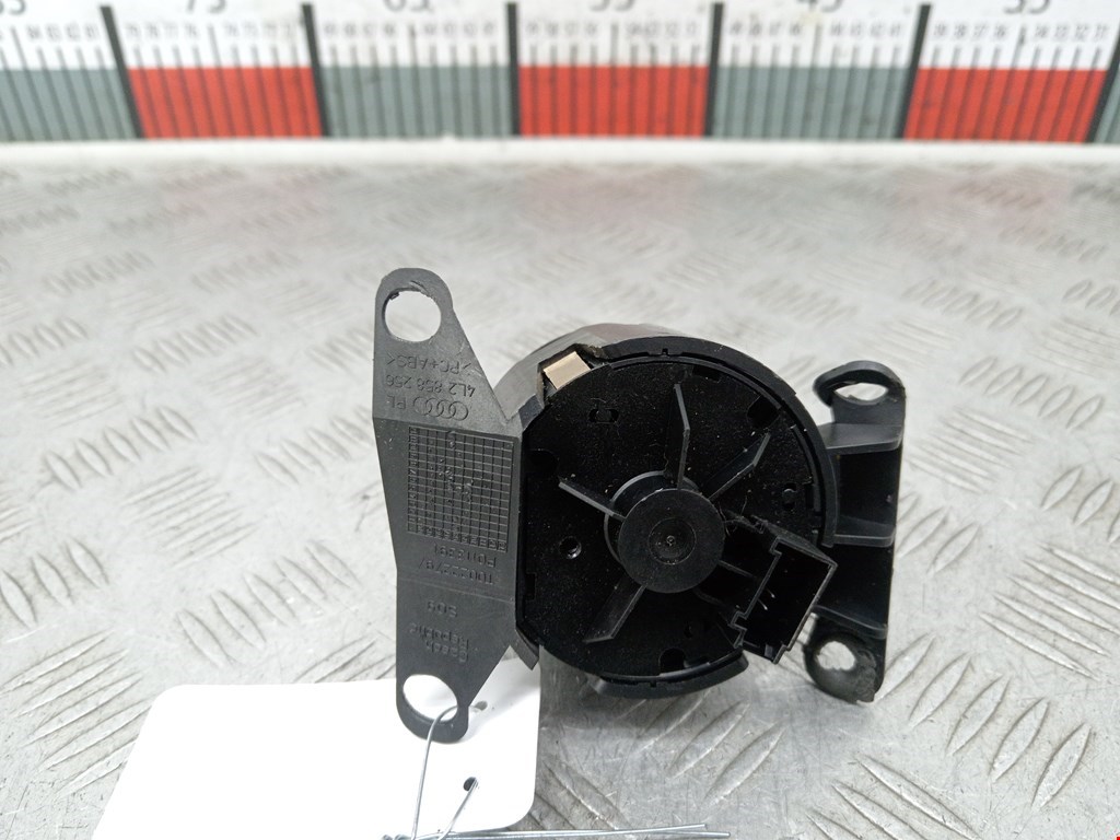 Переключатель света фар AUDI Q7 I 2006-2015