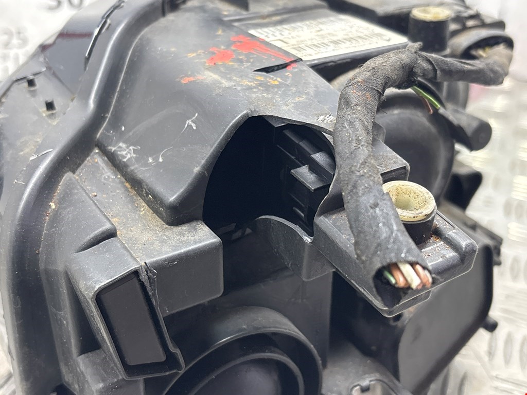 Фара левая AUDI A4 B8 2007-2015