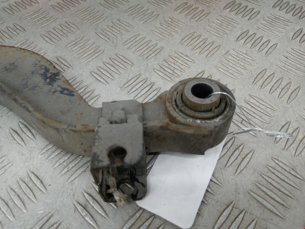 Рычаг задний правый VOLKSWAGEN Touran 2003-2010