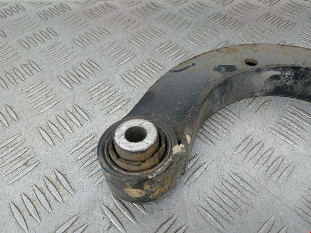 Рычаг задний правый VOLKSWAGEN Touran 2003-2010