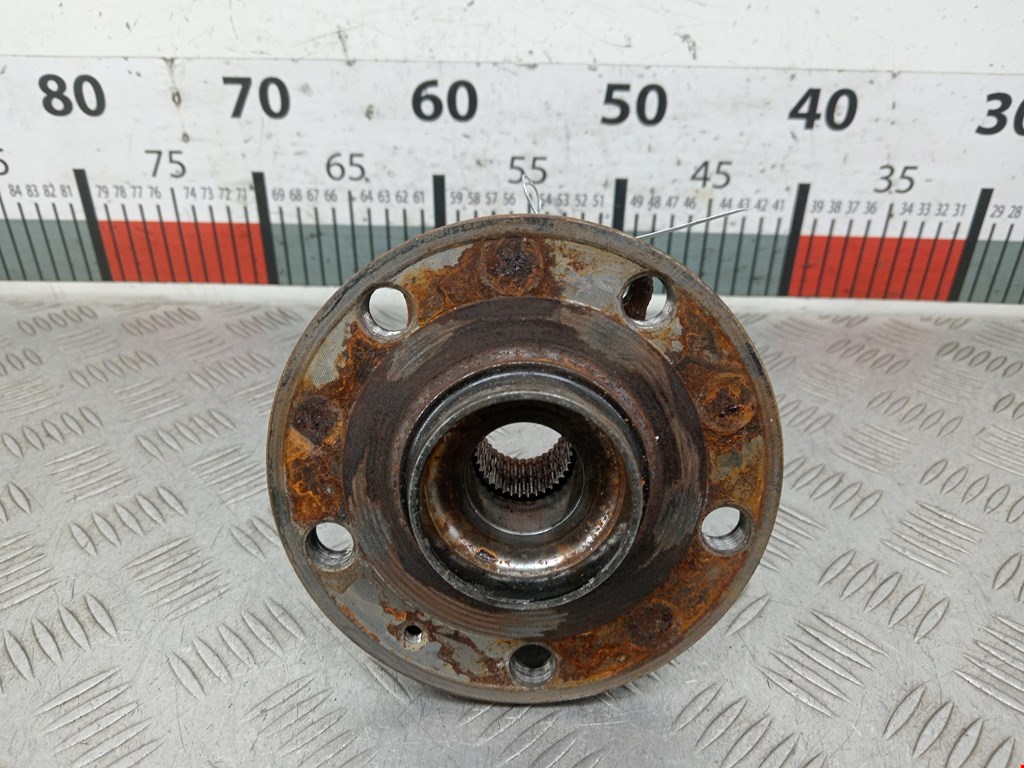 Ступица передняя левая/правая VOLKSWAGEN Touran 2003-2010