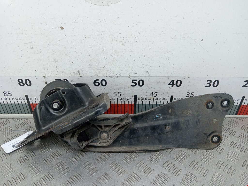 Рычаг задний правый VOLKSWAGEN Touran 2003-2010