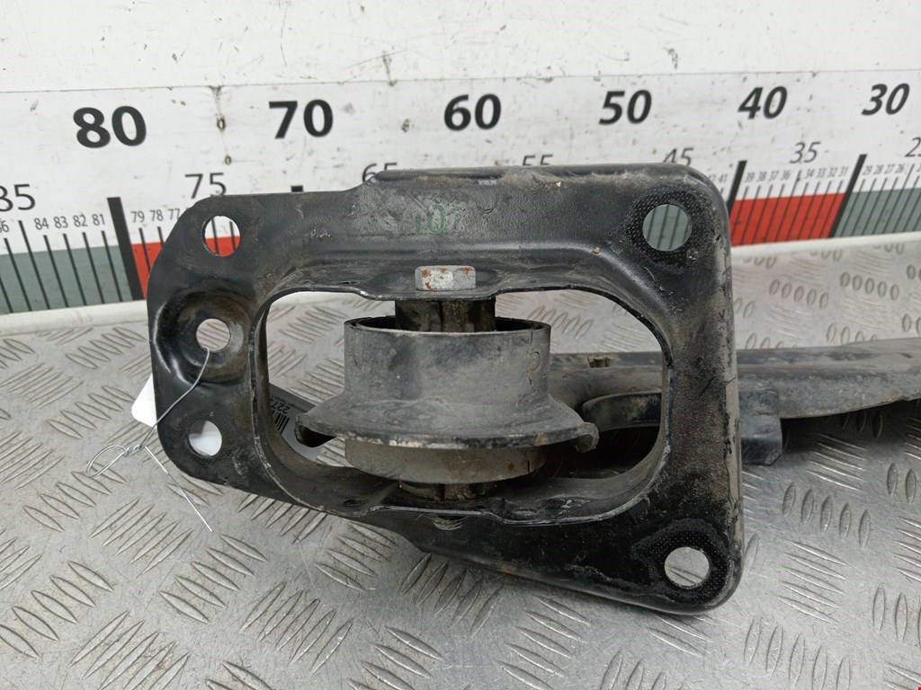 Рычаг задний правый VOLKSWAGEN Touran 2003-2010