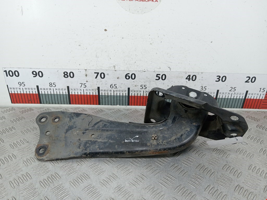 Рычаг задний правый VOLKSWAGEN Touran 2003-2010