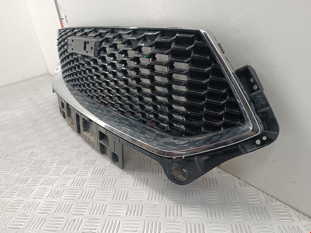 Решетка радиатора HAVAL F7 2018-2024