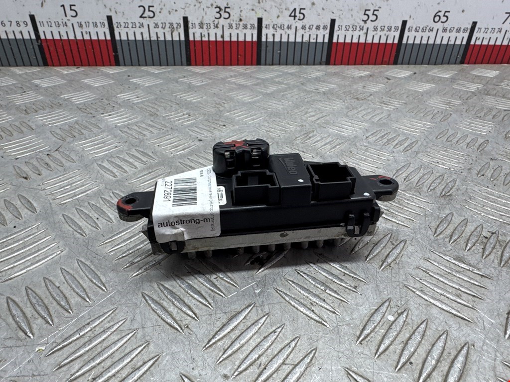 Сопротивление печки (резистор отопителя) Audi A3 8V (2012-2020)