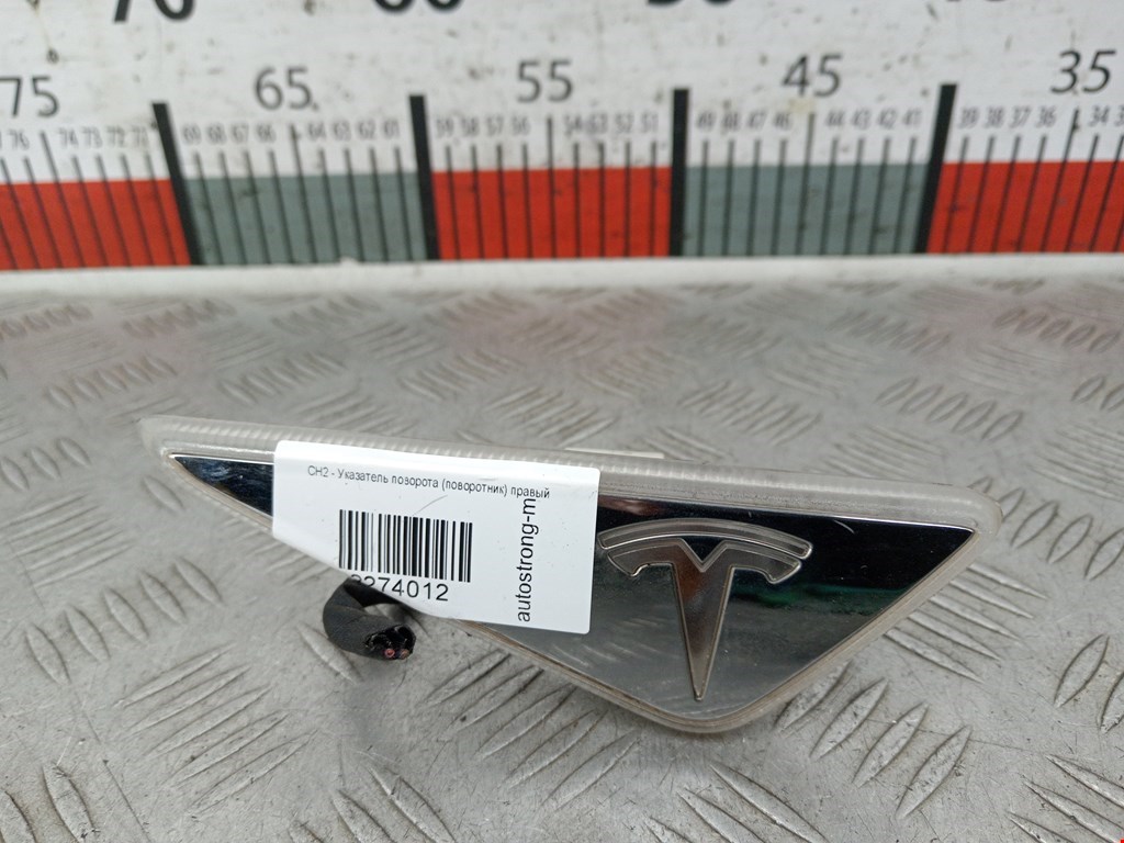 Повторитель на крыло TESLA Model S I 2012-н.в.